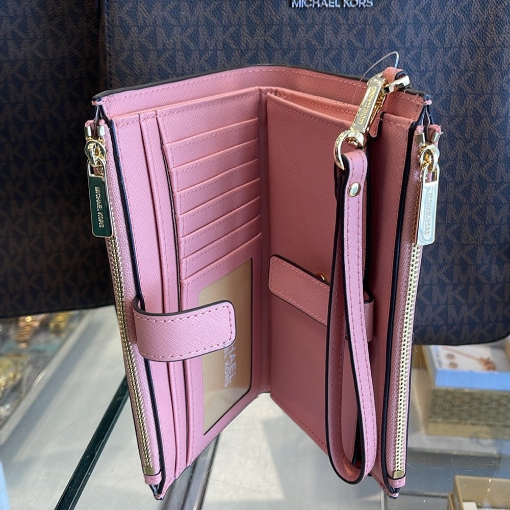 MICHAEL KORS
Jet Set Large Leather Smartphone Wristlet Wallet
Primrose 
NWT - Picture 15 of 16